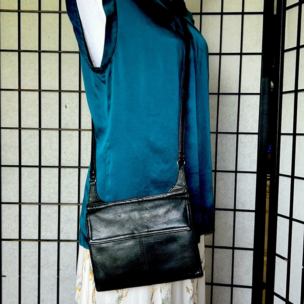 Vintage Fossil Small Black Soft Leather Crossbody Shoulder Purse Bag
